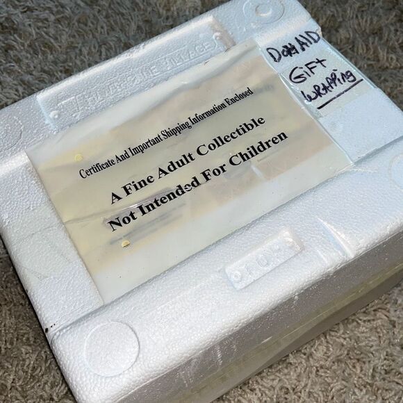 2008 Hawthorn Village, Disney Donald's Gift Wrapping A0909 - Picture 16 of 16